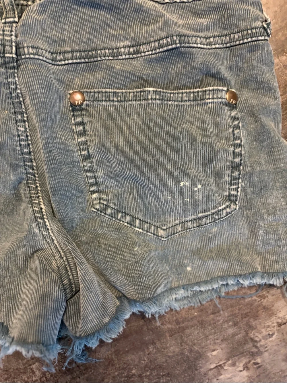 Free People Frayed Hem Women's Denim Shorts - Blue